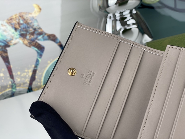 グッチ財布コピー角部分ディテール